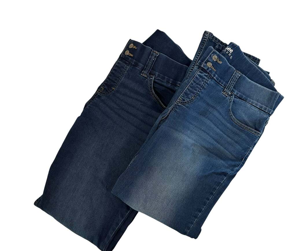 Lee Riders Women's Pull-On Straight Leg Jeans Set size 16M